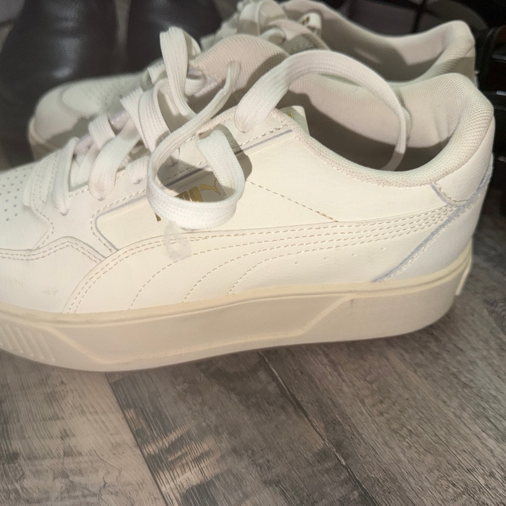 Puma Cream Lace-Up Sneakers - Picture 2 of 6